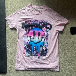 Graphic tee